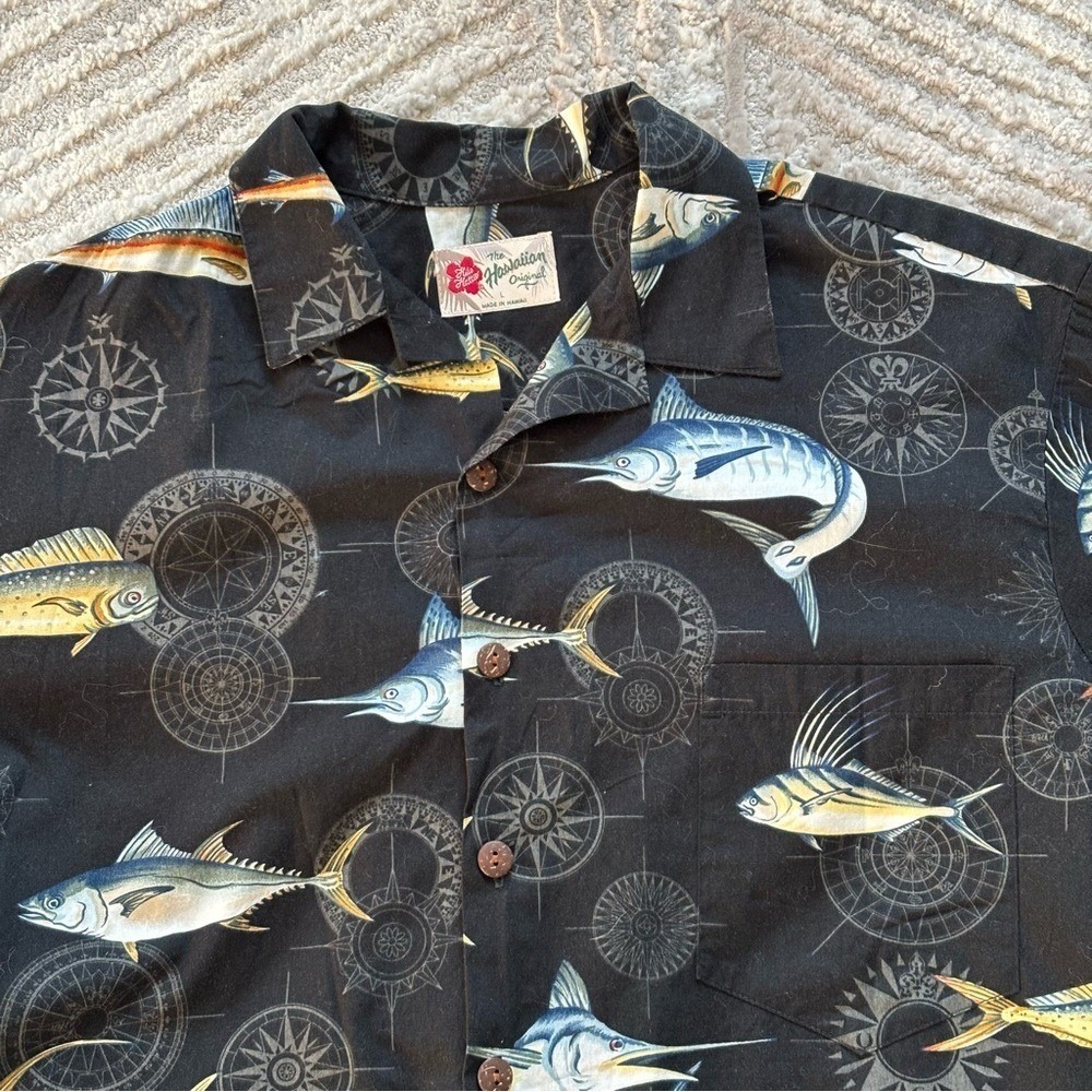 Hilo Hattie The Hawaiian Original Shirt Mens Lg Black Fish Compass Tropical